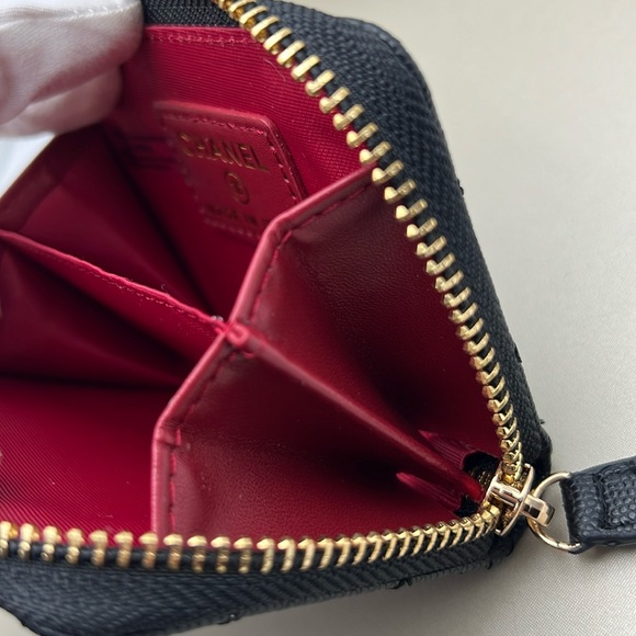 Card Holder Black Zip Around Gold CC 3 Slots Beauty Two Inside Compartments NWOT - Picture 9 of 17